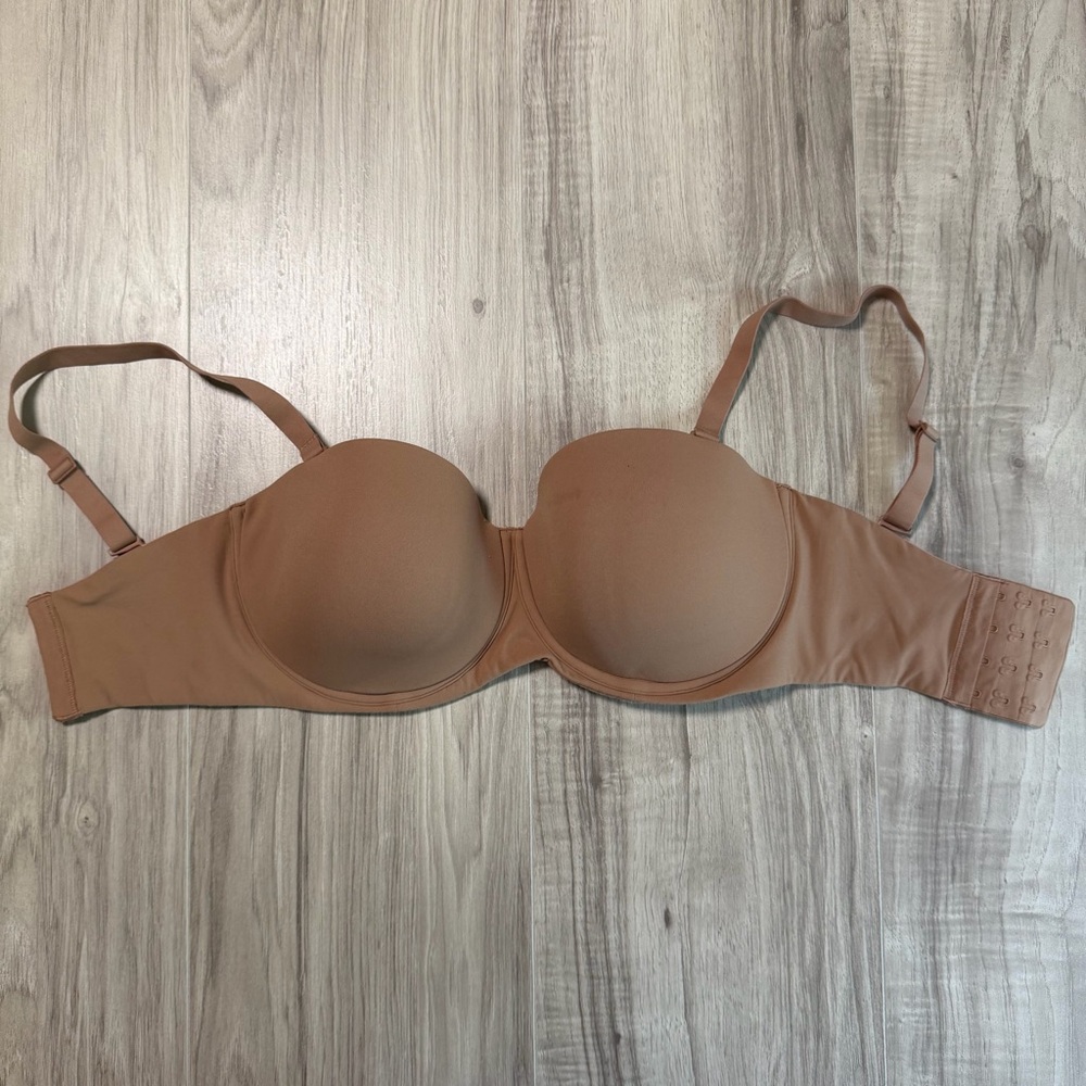 SKIMS Fits Everybody Strapless Bra Brown 32DDD Seamless Convertible